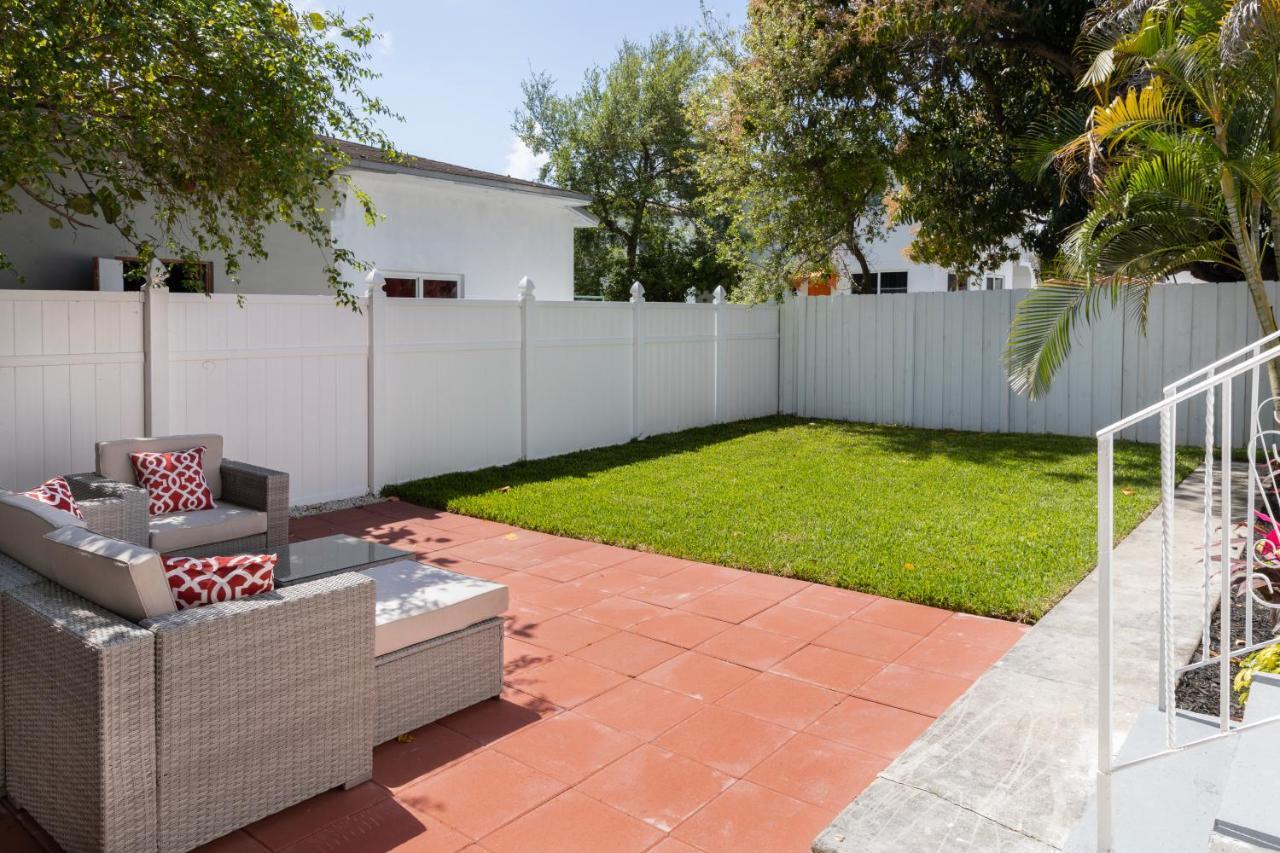 Beautiful Casita With King Bed And Private Patio Close To Calle 8, Mia Airport, Coral Gables Miami Exterior foto