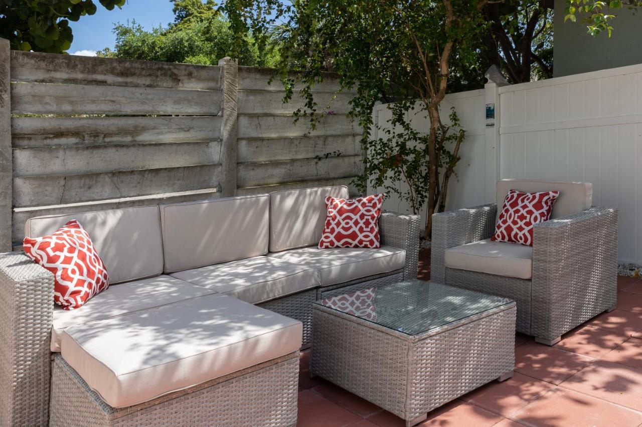 Beautiful Casita With King Bed And Private Patio Close To Calle 8, Mia Airport, Coral Gables Miami Exterior foto